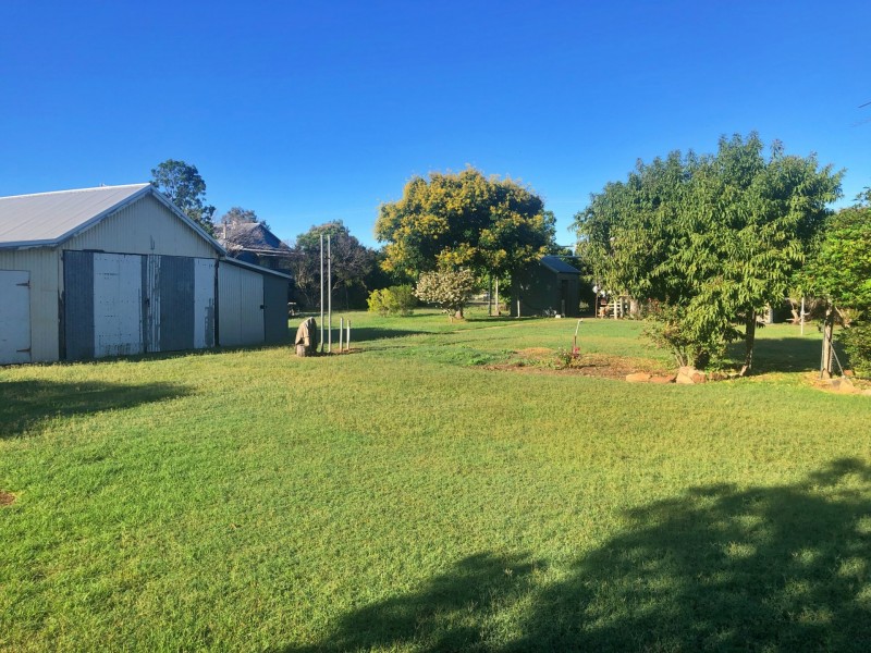 35-37 Warialda St, Yetman NSW 2410