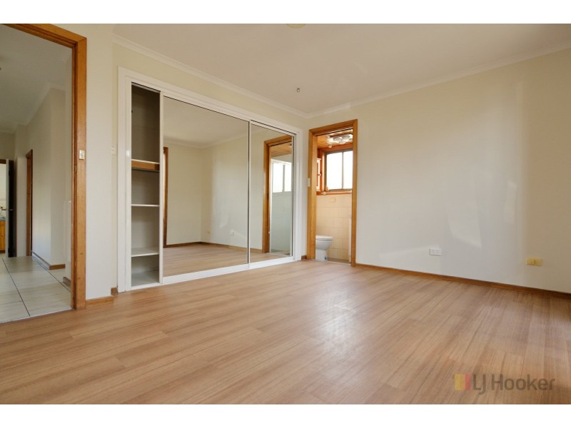 54 Crandon Crescent, Newnham TAS 7248