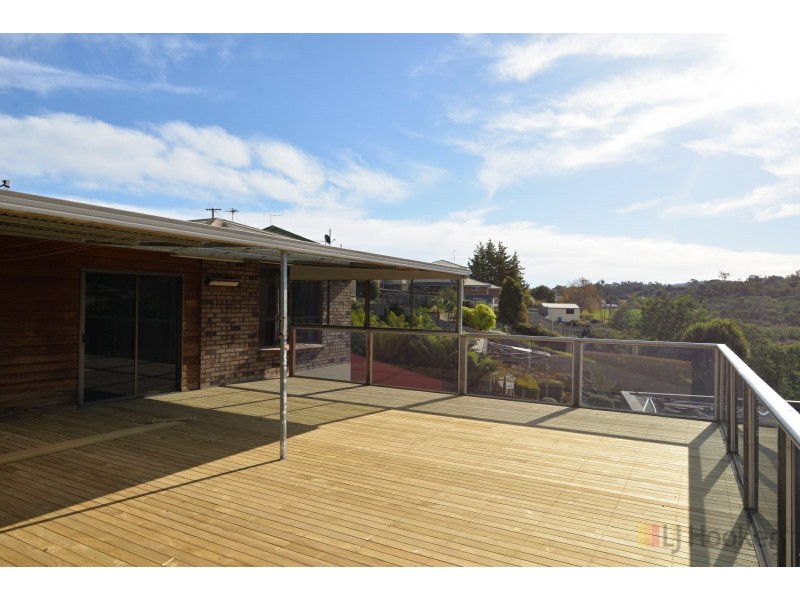 54 Crandon Crescent, Newnham TAS 7248