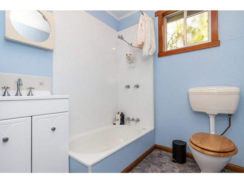 Unit 1/266 Los Angelos Road, Swan Bay TAS 7252