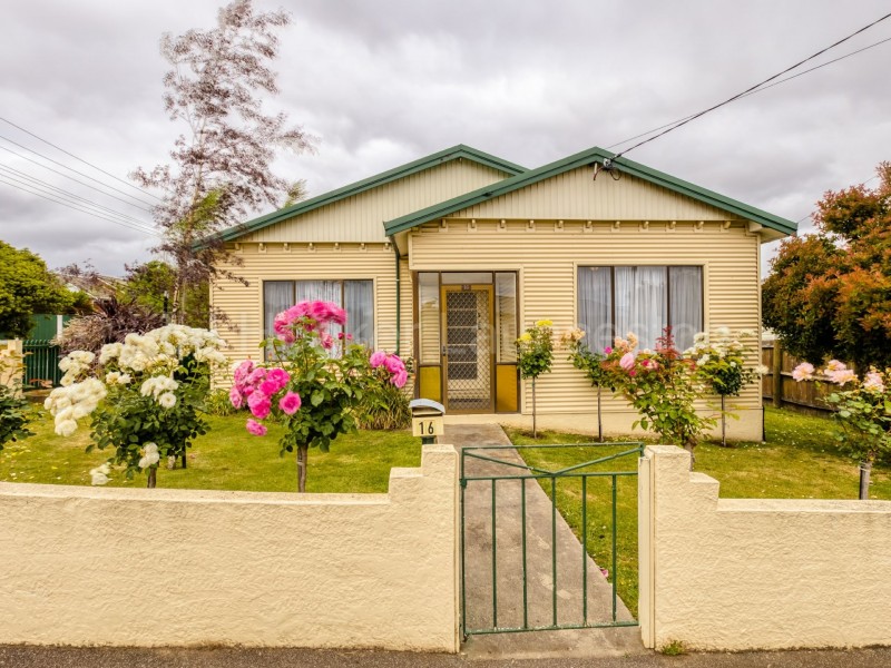 16 Derby Street, Mowbray TAS 7248