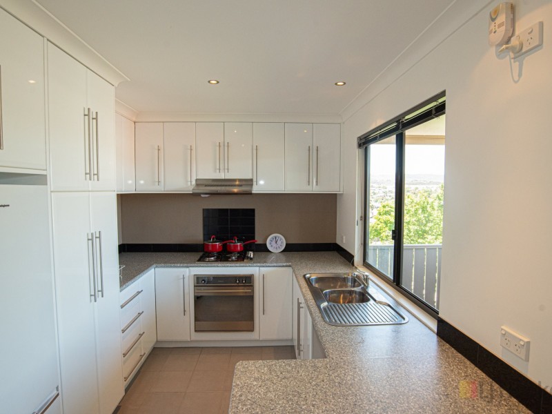 2/39 Button Street, Mowbray TAS 7248