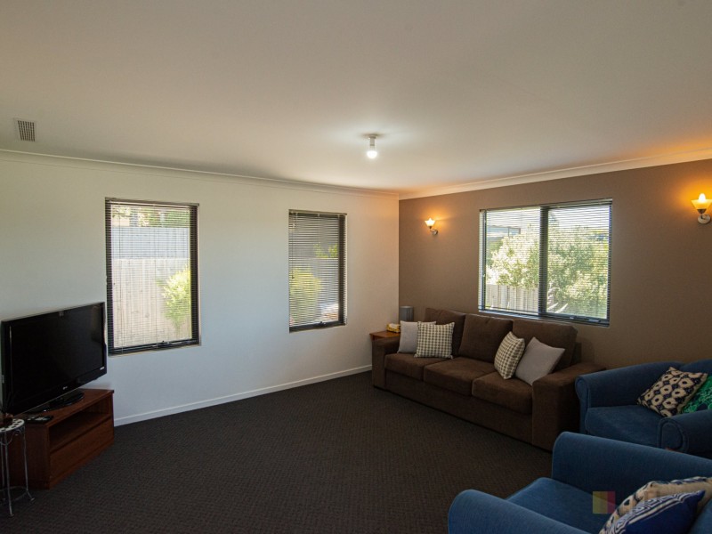 2/39 Button Street, Mowbray TAS 7248