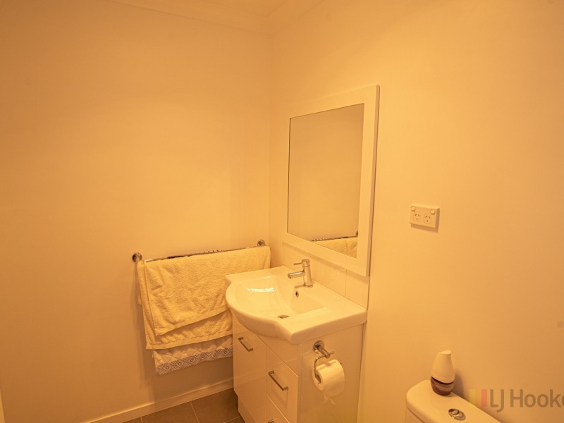 2/39 Button Street, Mowbray TAS 7248