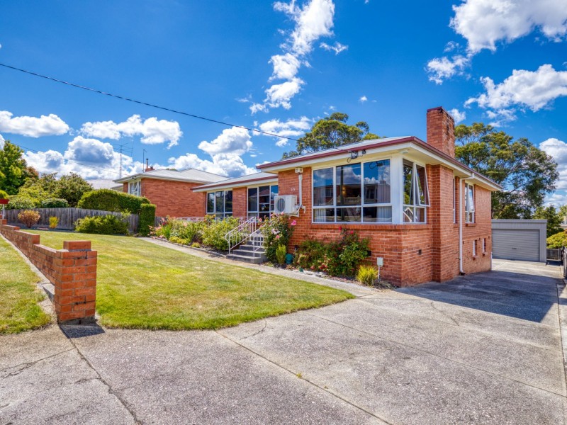 15 Ronneby Road, Newnham TAS 7248