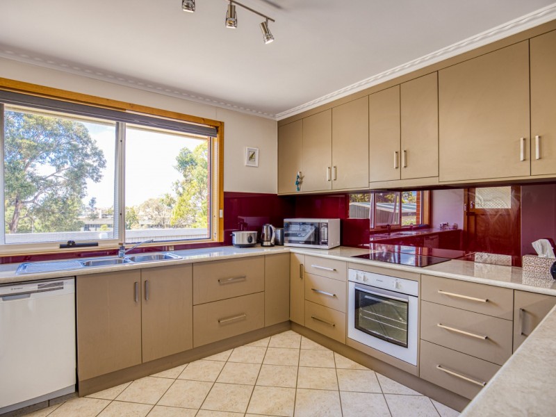 15 Ronneby Road, Newnham TAS 7248