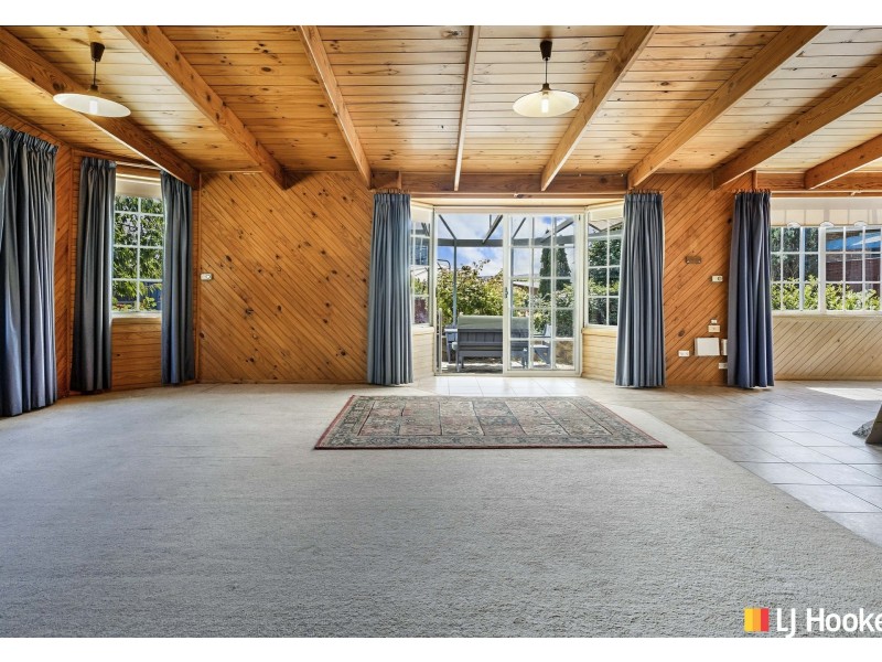 15 Sculthorpe Place, Norwood TAS 7250