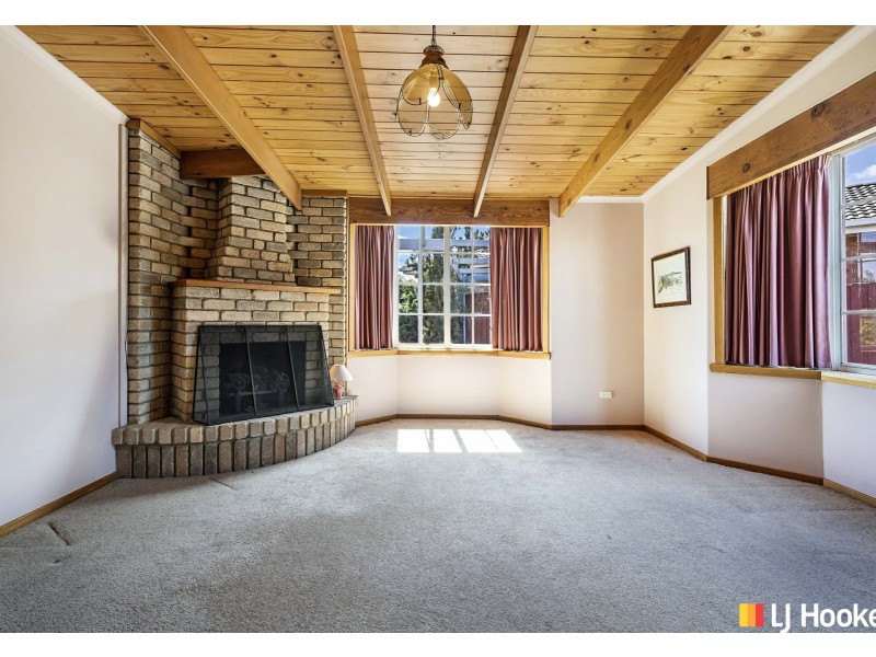 15 Sculthorpe Place, Norwood TAS 7250