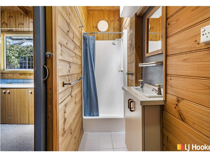 15 Sculthorpe Place, Norwood TAS 7250