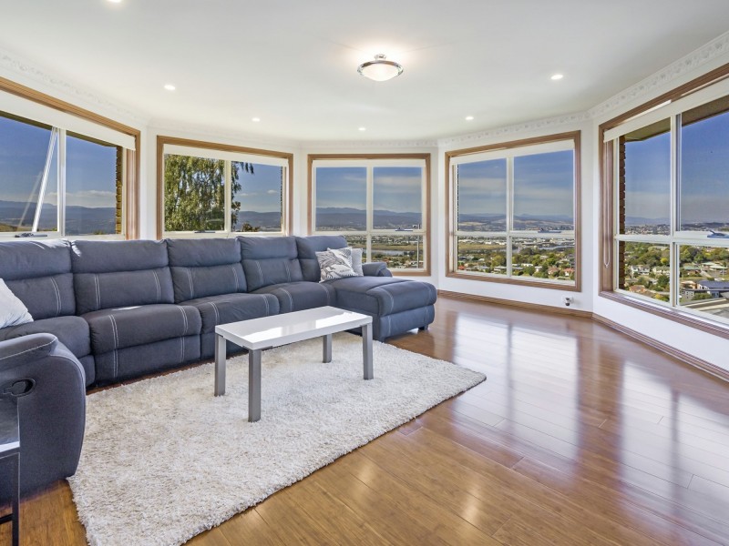 4 Tennyson Drive, Riverside TAS 7250