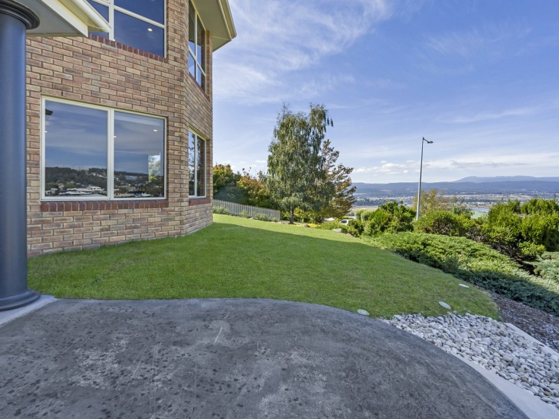4 Tennyson Drive, Riverside TAS 7250