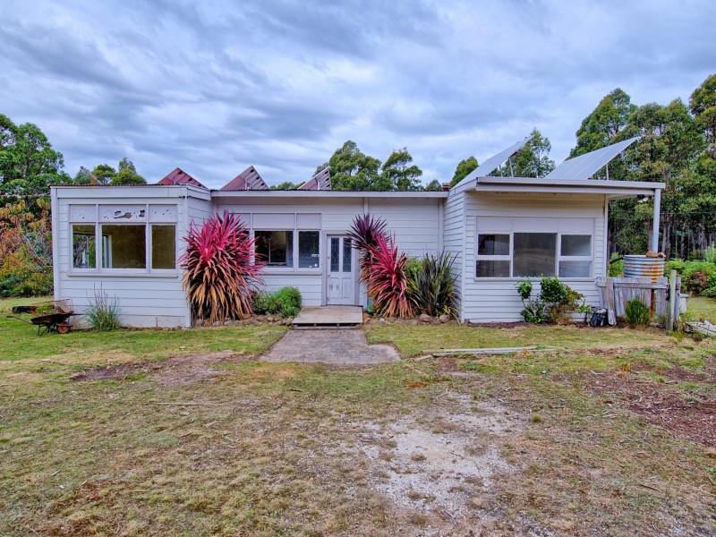 418 Pipers Brook Road, Lebrina TAS 7254
