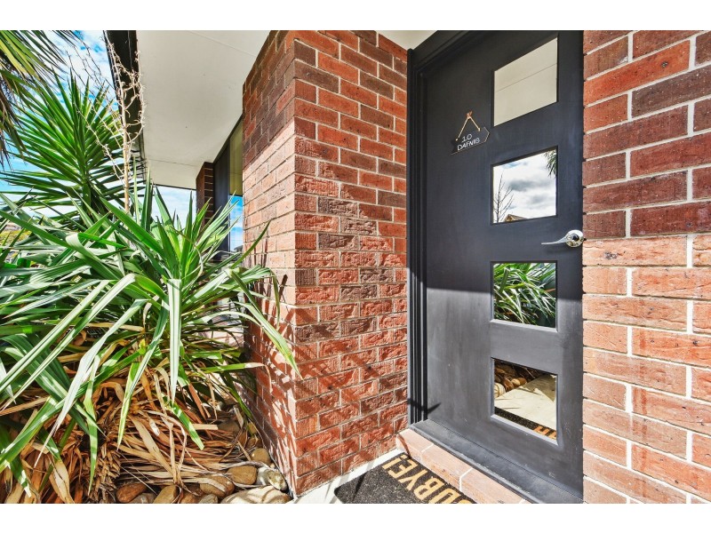 10 Dafnis Drive, Newnham TAS 7248