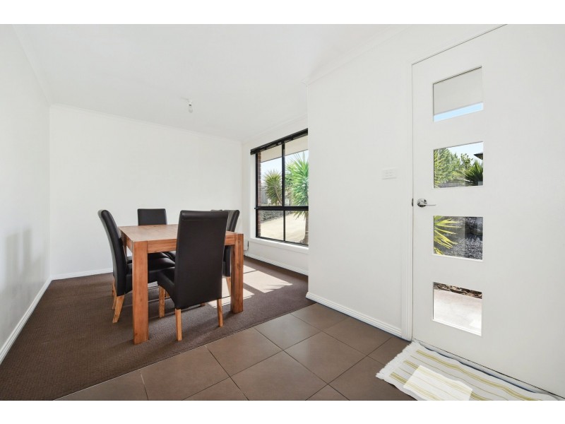 10 Dafnis Drive, Newnham TAS 7248