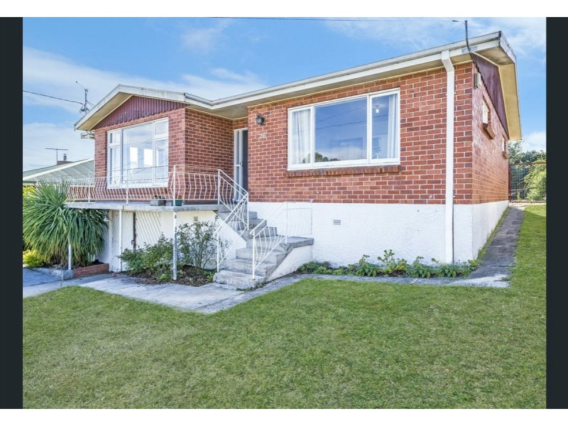 26 Ronneby Road, Newnham TAS 7248