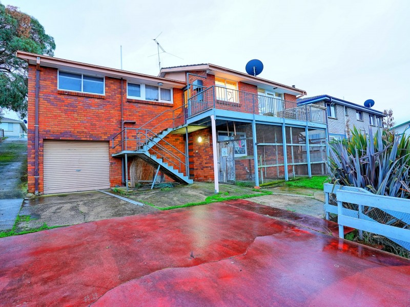 36 Crandon Crescent, Newnham TAS 7248