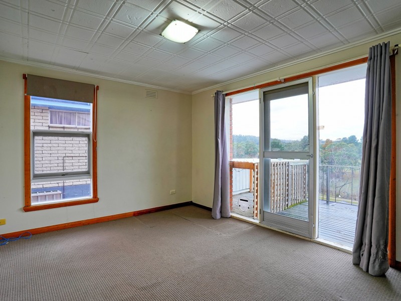 36 Crandon Crescent, Newnham TAS 7248