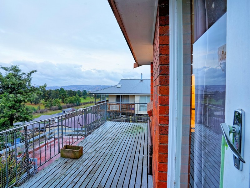 36 Crandon Crescent, Newnham TAS 7248