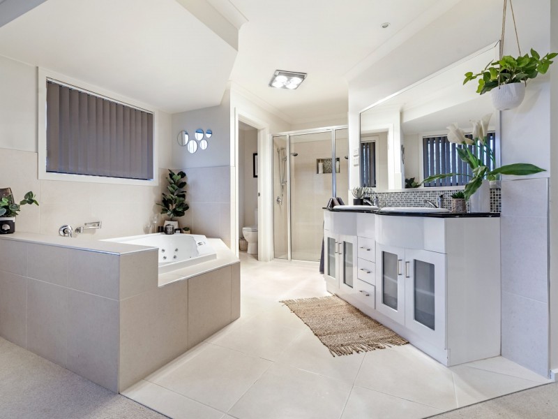 13 Carillion Court, Newnham TAS 7248