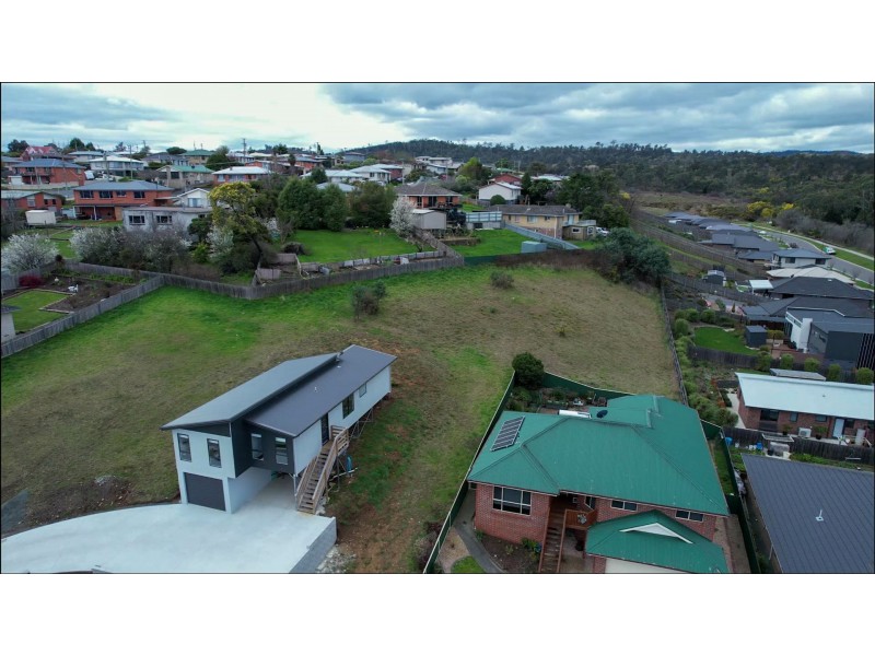 6 Meadowbank Road, Newnham TAS 7248