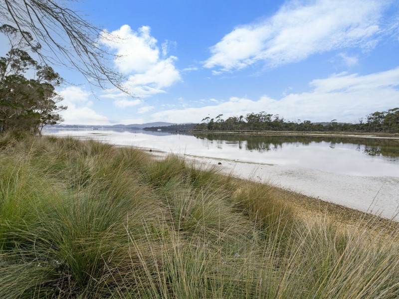 4434 West Tamar Highway, Beauty Point TAS 7270