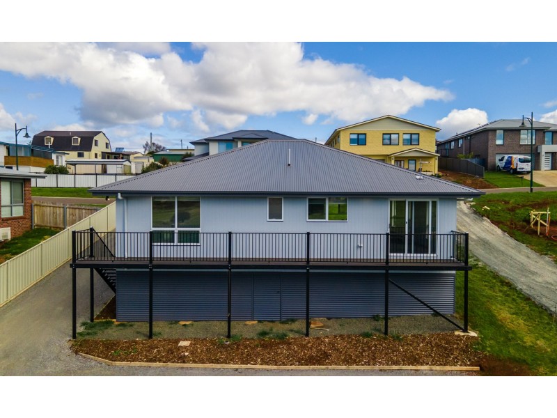 3 Marlendy Drive, Deloraine TAS 7304