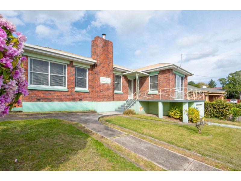 1 Wildor Crescent, Mowbray TAS 7248