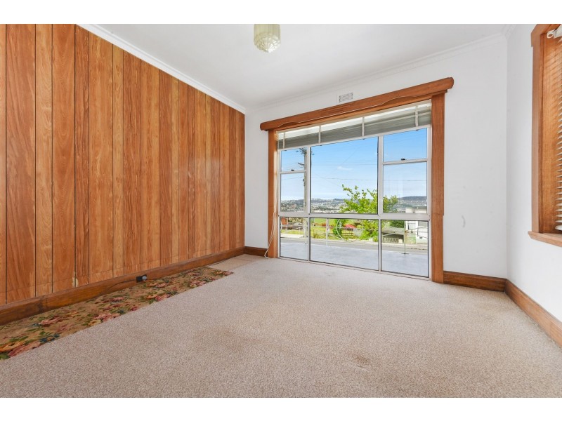 1 Wildor Crescent, Mowbray TAS 7248