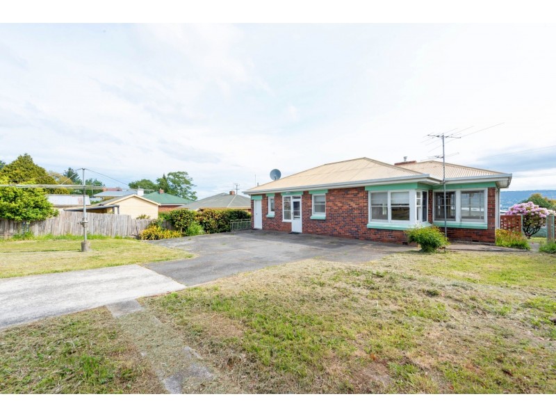 1 Wildor Crescent, Mowbray TAS 7248