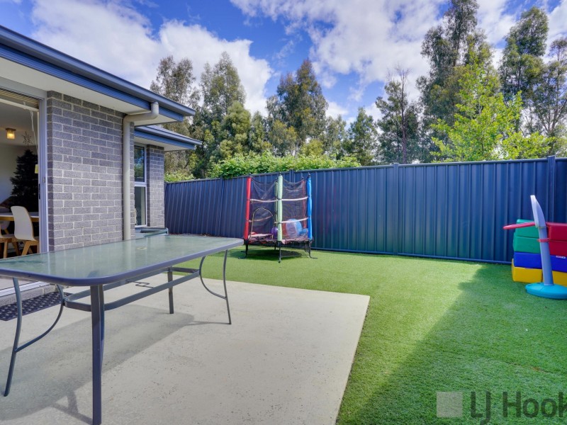5 Olus Place, Newnham TAS 7248