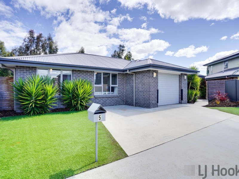5 Olus Place, Newnham TAS 7248