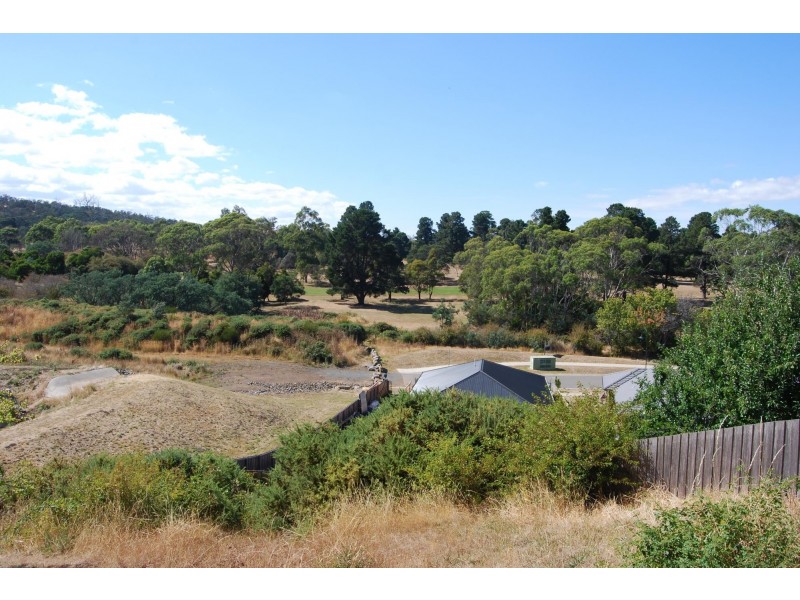 44 Crandon Crescent, Newnham TAS 7248