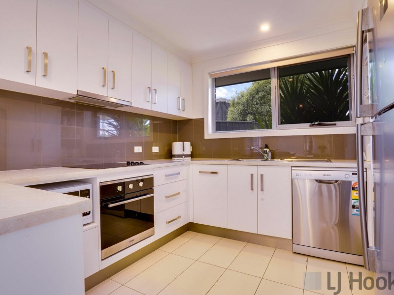 5 Olus Place, Newnham TAS 7248