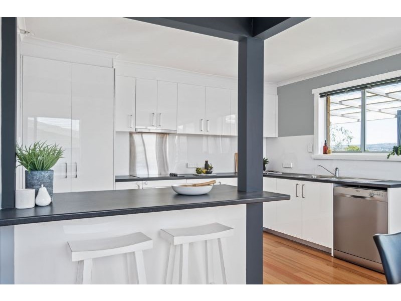 6 Norfolk Street, St Leonards TAS 7250