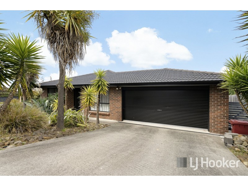 10 Dafnis Drive, Newnham TAS 7248
