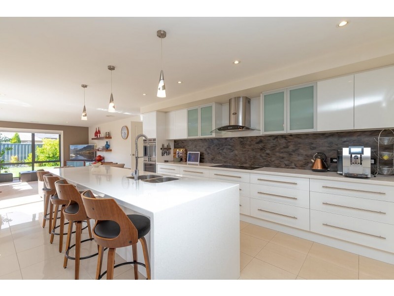 15 Legges Crescent, Prospect TAS 7250
