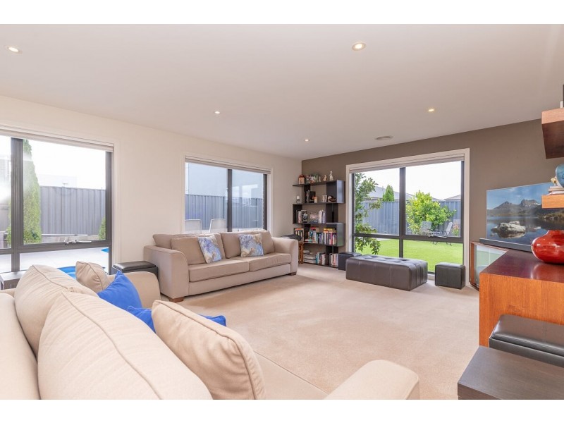15 Legges Crescent, Prospect TAS 7250