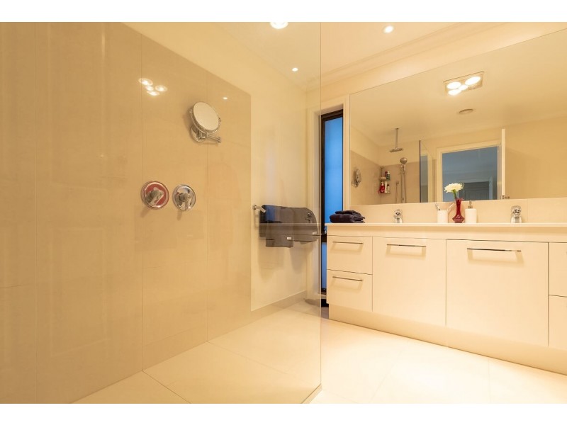 15 Legges Crescent, Prospect TAS 7250