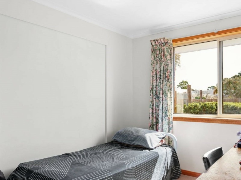 Room 4/3/14 Plumer Street, Mowbray TAS 7248