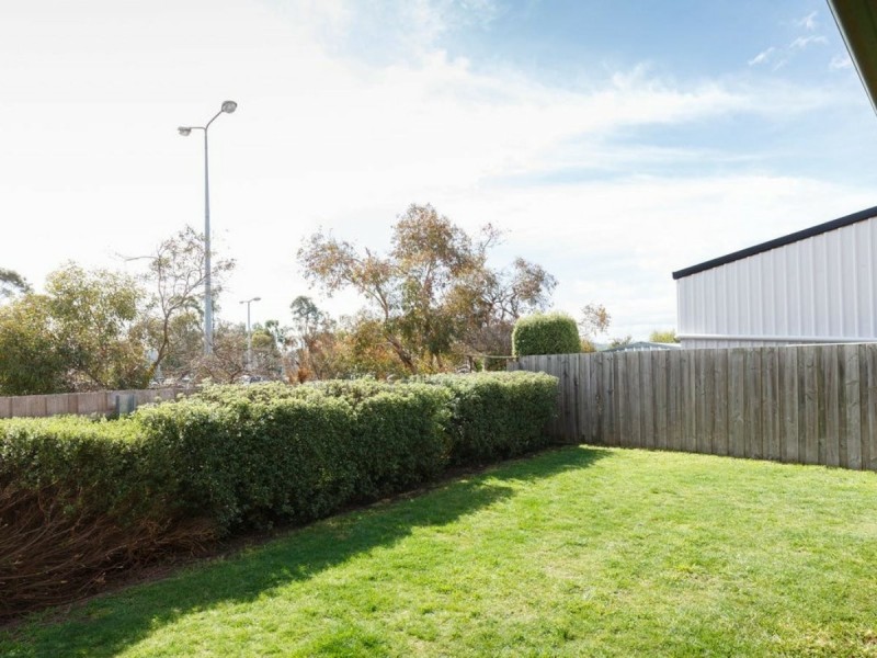 Room 5/3/14 Plumer Street, Mowbray TAS 7248