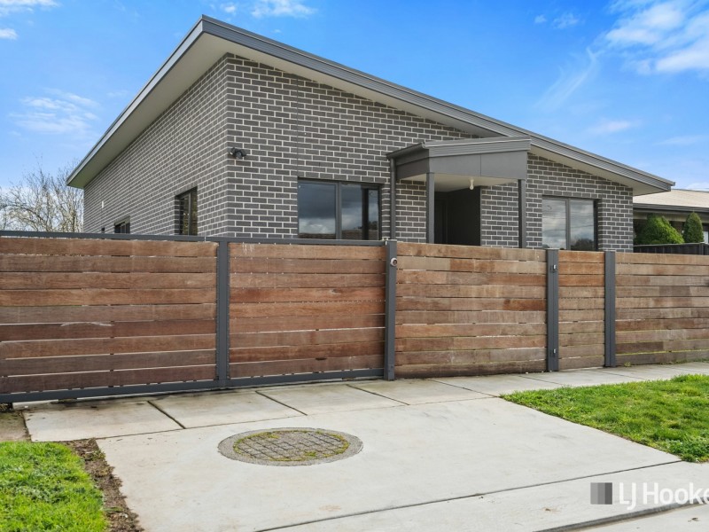 2 Wintercole Court, Newnham TAS 7248