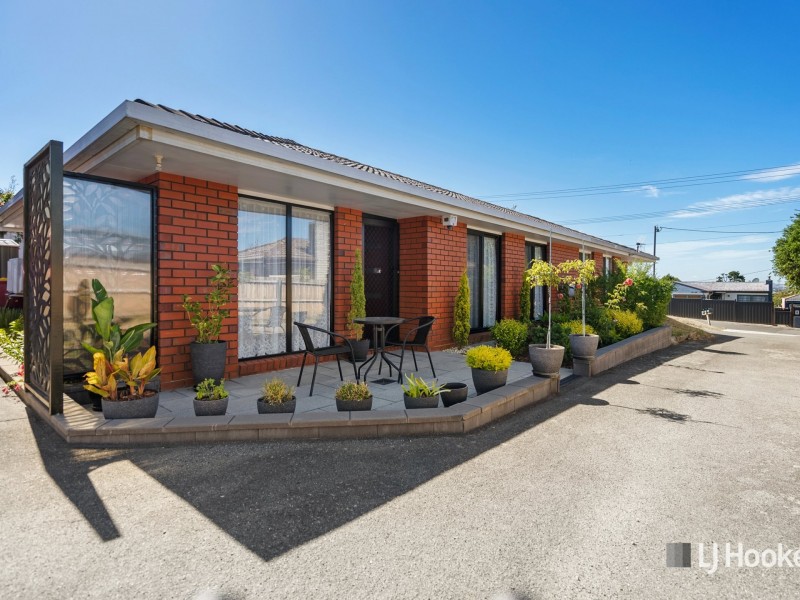 2/25 Walkers Avenue, Newnham TAS 7248