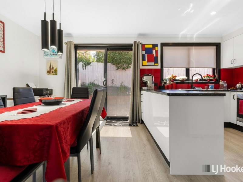 2/25 Walkers Avenue, Newnham TAS 7248