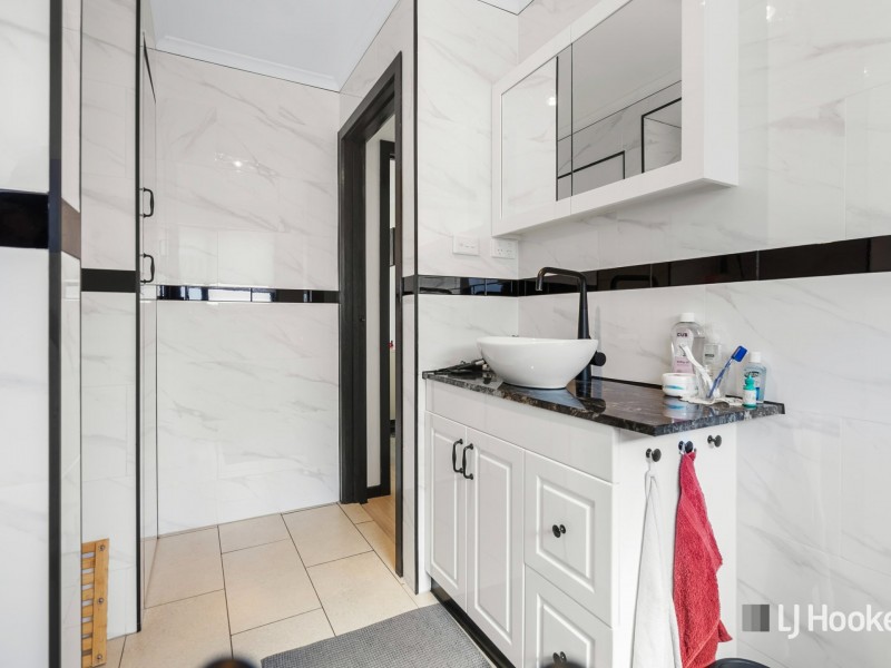 2/25 Walkers Avenue, Newnham TAS 7248