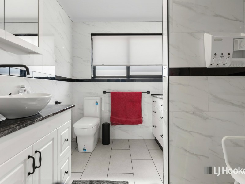 2/25 Walkers Avenue, Newnham TAS 7248