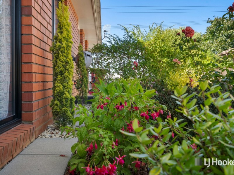 2/25 Walkers Avenue, Newnham TAS 7248