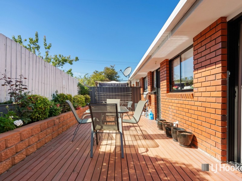 2/25 Walkers Avenue, Newnham TAS 7248