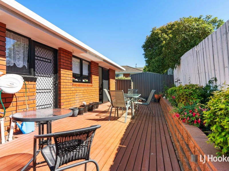 2/25 Walkers Avenue, Newnham TAS 7248