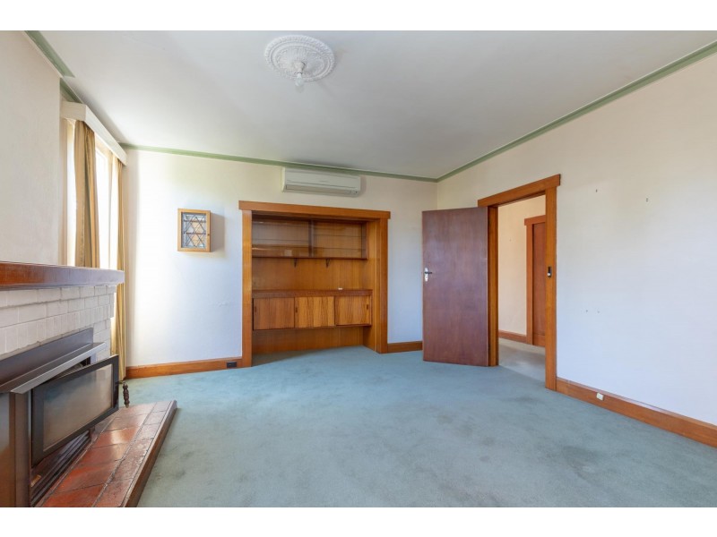 9 Albion Street, Invermay TAS 7248