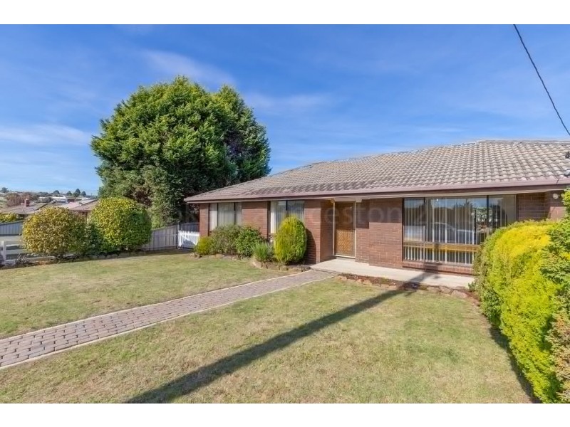 11 Mount Stuart Drive, Newnham TAS 7248